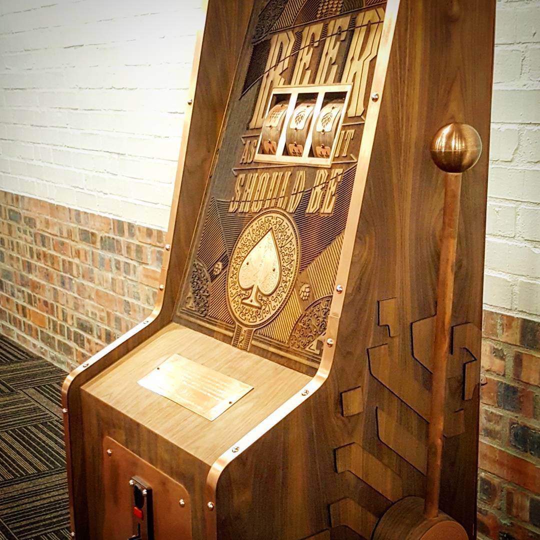 RolyTheBeerGeek's tweet photo. 🤓🎰🍺
Meet #DevilsPeakBC's '1 Armed Beer Bandit' at @dptaproom
Wood🌳Metal🤘Beer🍺a bit of Luck🍀
#CraftBeer #SlotMachine
📸https://t.co/4ew9Y9PVkH https://t.co/FAiOMoXItK