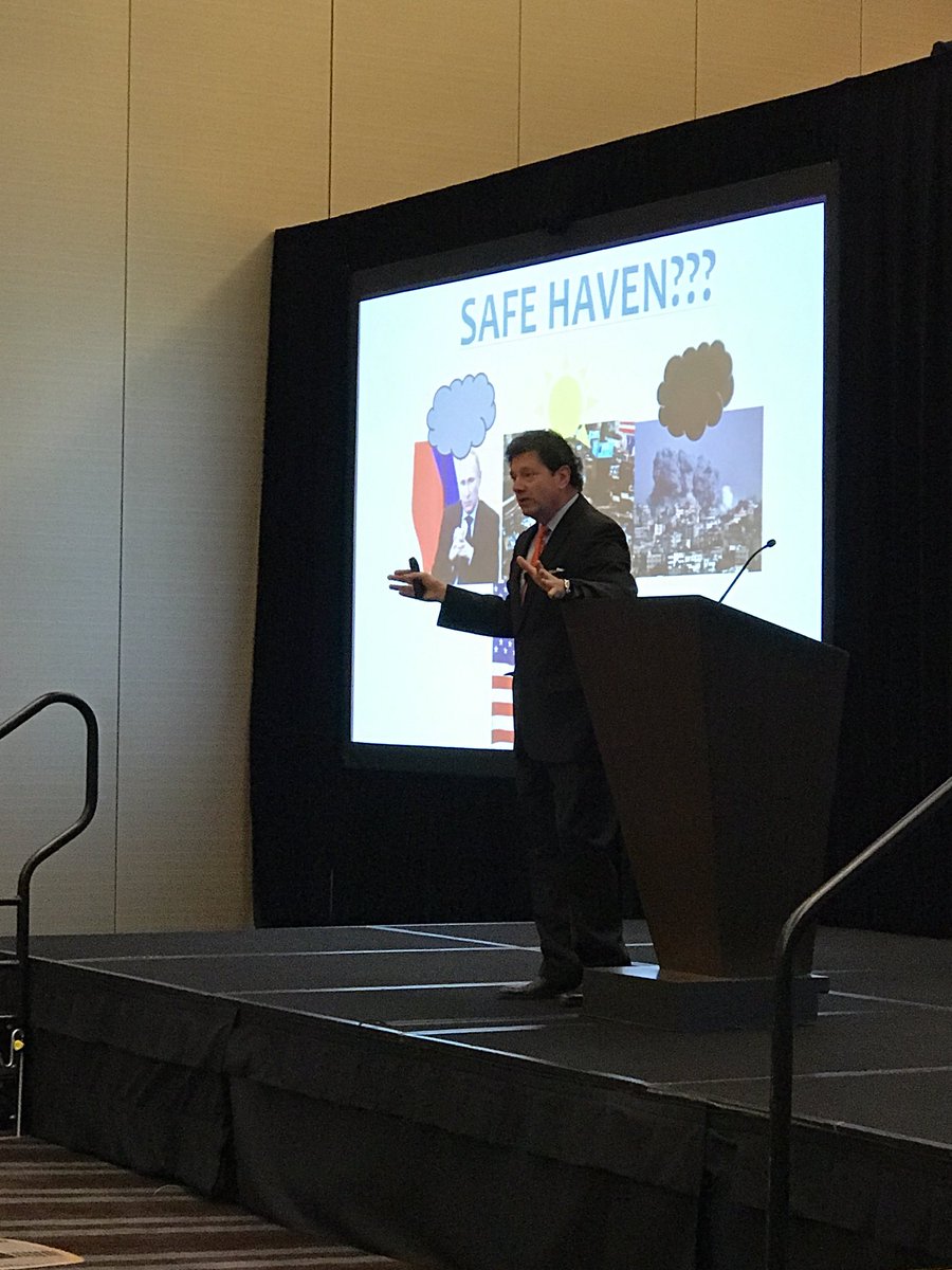 wholesalermag's tweet photo. Peter Ricchiuti presents his 2018 industry forecast this morning here at #NETWORK2017 https://t.co/lVrHYGHceV