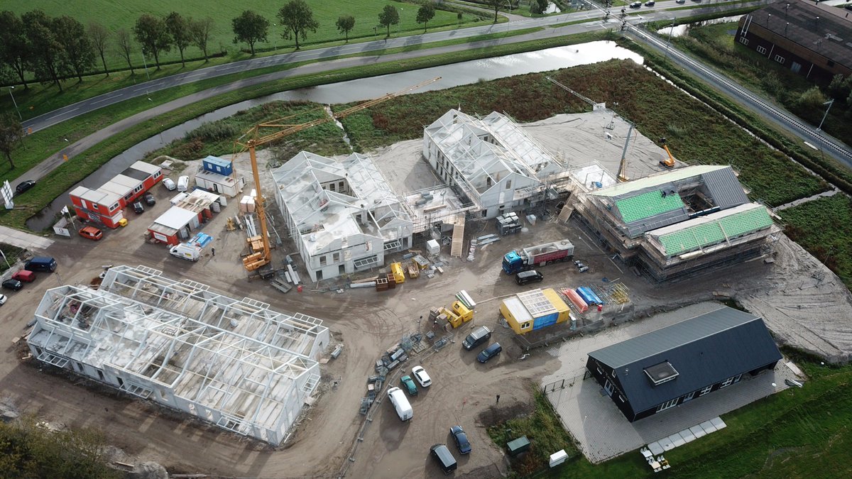 GroothuisBG's tweet photo. LEAN-proces is goed te zien op de foto van proj. Het Meer. Gestart met dakwerkz. bij gebouw A, volgende week gebouw B #onzeinzetgaatverder https://t.co/XLXbnUuzhw