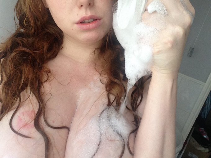 Always so dirty, time for a shower.&nbsp; https://t.co/5Zz4LePTJT @ukcentrefolds https://t.co/UlkmPzPR3O