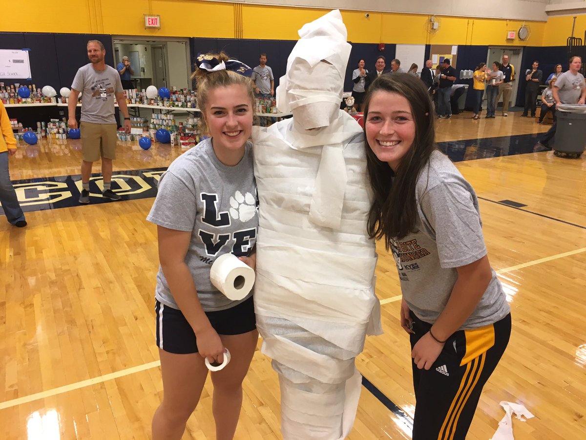 Having fun with a TP #Mummy at <a href="/MBHSAthletics/">Mt. Blue Athletics</a> for #SchoolSpirit13 rally on #GDM <a href="/WGME/">CBS 13 News</a>