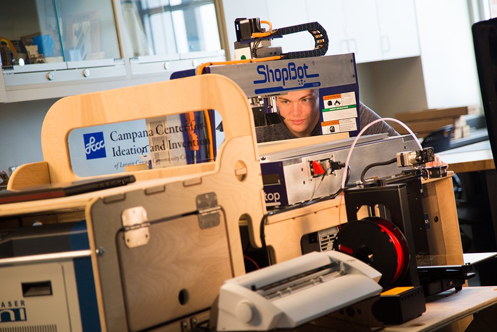 CampanaCenter's tweet photo. Our micro mobile #FabLab dubbed the #FabCab is ready to hit the #Steam community with #3dprinter #shopbot #vinylcutter &amp; more! https://t.co/tNM7dIIMYs