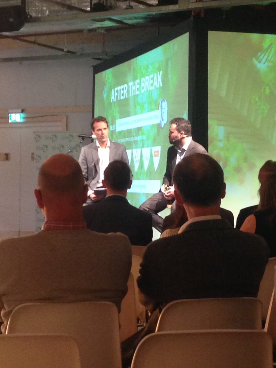 WeekvanOnsEten's tweet photo. Most important thing to Startups is: Have Fun! Q&amp;A with @bleeftink #DAFW17 #FNSC2017 https://t.co/2TPPODKaTO