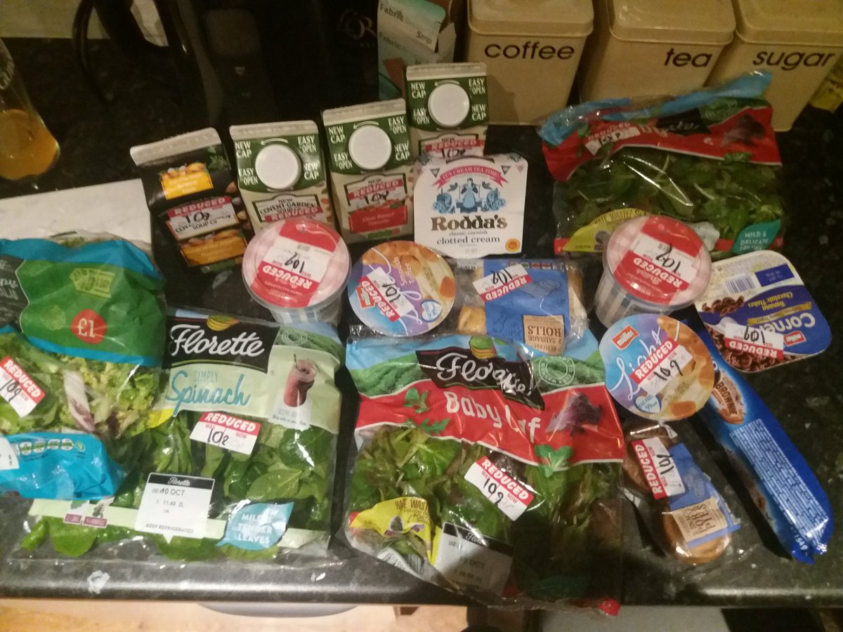 Roxy_Watson's tweet photo. All this was Β£1.70 #thirfty https://t.co/jEQqaUMxwH