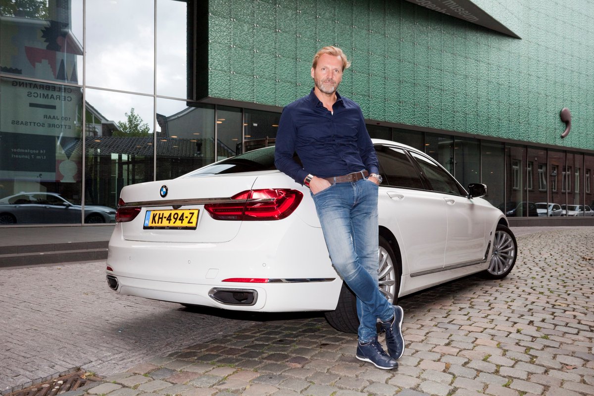 Expositie StyleDrive Stedelijk Museum 's-Hertogenbosch. Je bent wat je rijdt!
#StyleDrive bit.ly/2g8o1DC