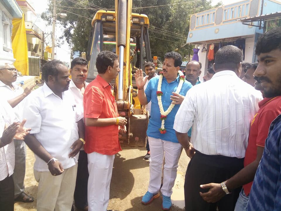 SRVishwanathBJP's tweet photo. #YelahankaDevelopment Road and Drainage Development in Mavallipura and Byalakere in #Yelahanka #Bangalore - cost 1.5 cr. Moving AHEAD. https://t.co/QhnpjziRyq