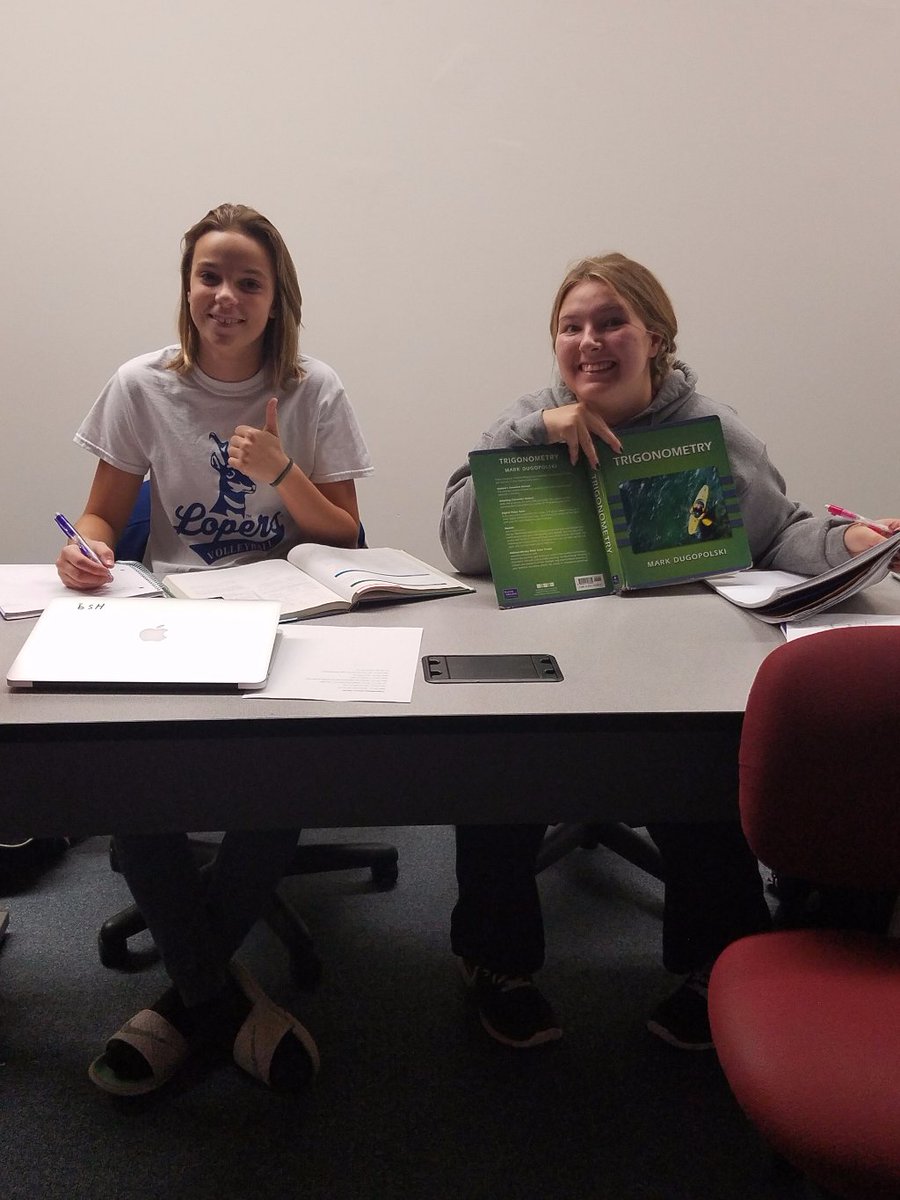 HPCSTORM's tweet photo. Seniors, Emily and Sierra, excited to be a quarter way through the year. #hpcstorm #endoffirstquarter
Madie, Sr https://t.co/VLSvzdVL4j