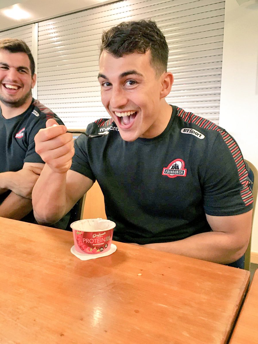 EdinburghRugby's tweet image. Thanks to @GrahamsDairy for keeping us fuelled on and off the pitch. 💪😋