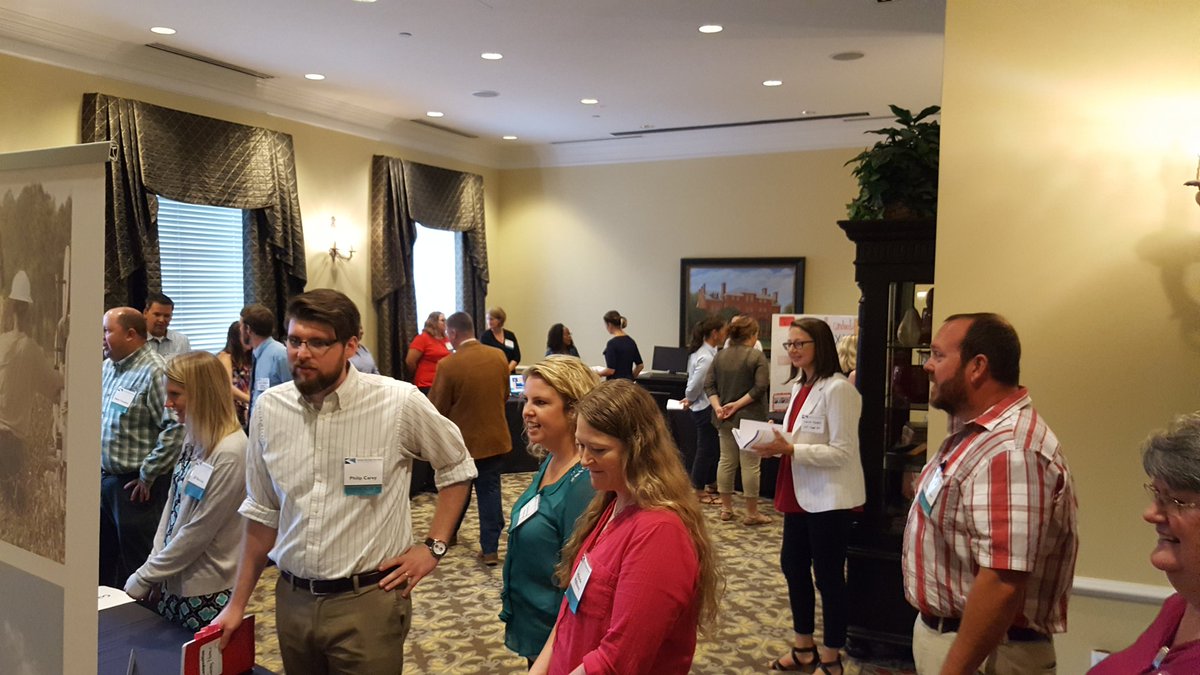 ITEACH2U2's tweet photo. I am inspired by the talent in this room! #17KFPD https://t.co/7BdquPTpTs
