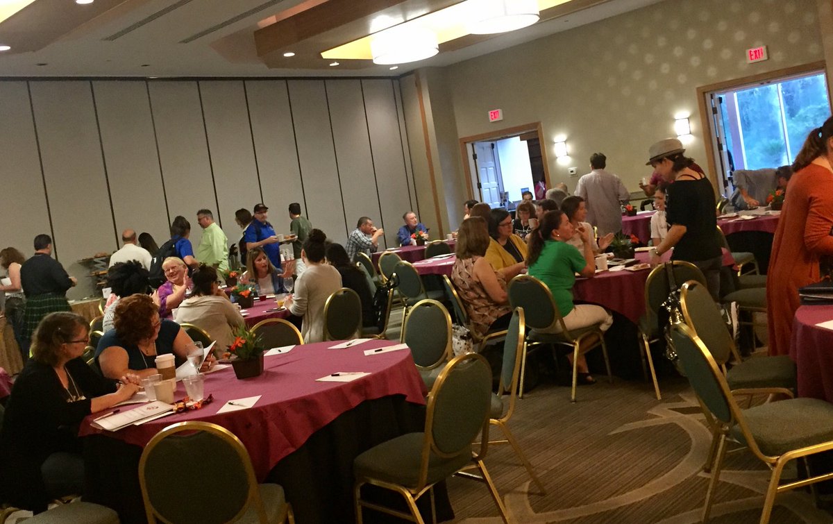 JulieCTheobald's tweet photo. Great to spend time with FL theatre educators and very impressed with leadership of FATE and @FLThespian #FATEMagic17 https://t.co/FCfhUEaMQT