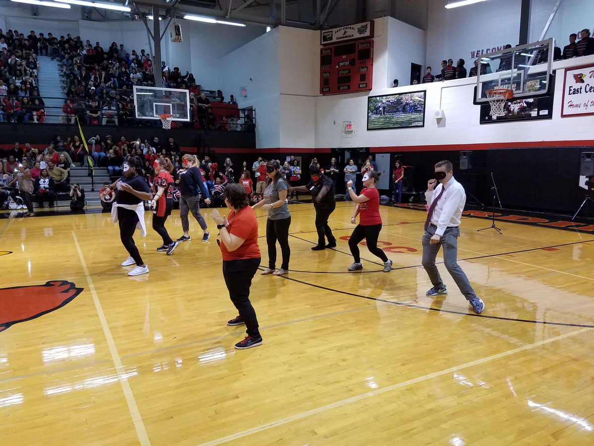 Brian_D_Stone's tweet photo. Our teachers can dance. Teacher-student dance-off!
#SuccessTPS https://t.co/R27xIyhBTZ