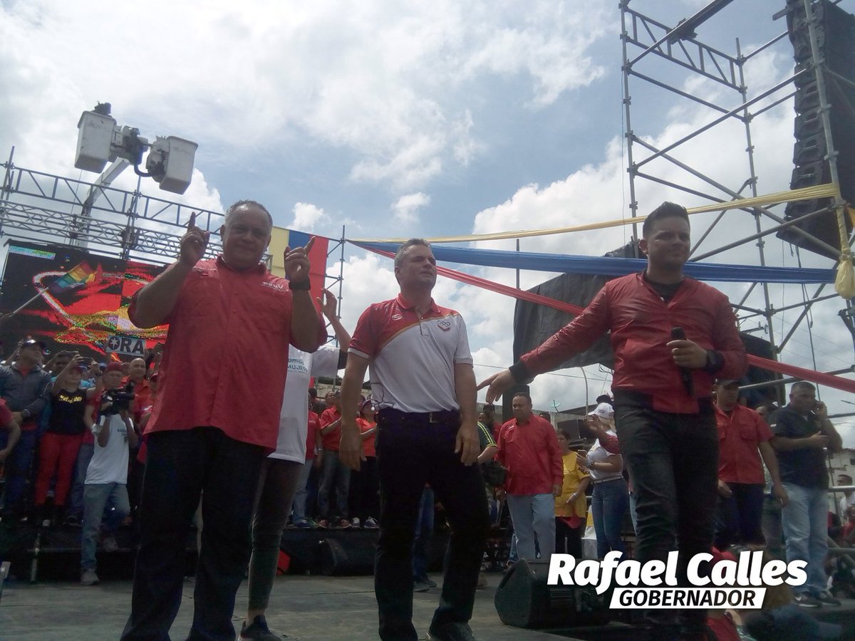 henryeperez2013's tweet photo. #En2DiasVotaPorLaPaz en Portuguesa la Victoria de @rafaelcalles a la Gobernación sera Perfecta. @NicolasMaduro @dcabellor @PartidoPSUV https://t.co/2hBNyK4Irx
