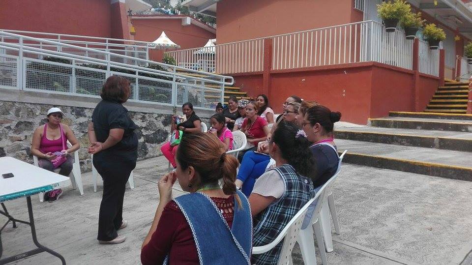 Taller de pan de muerto en #CasaDeEncuentro Villa Santiago en Cuernavaca con nuestra Coordinadora Estatal @karlapesm

#LosPilaresDeMéxico