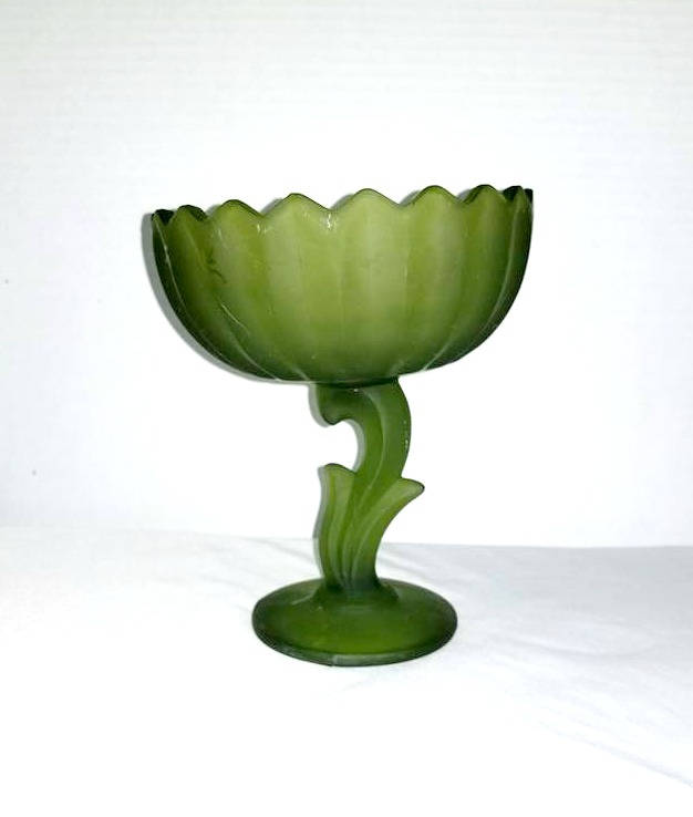 JunkYardBlonde's tweet photo. Indiana Glass Lotus Blossom Compote,Green Satin Glass Compote… https://t.co/po5cGUoUqd #JunkYardBlonde #LotusCompote https://t.co/bbzns4MxSl