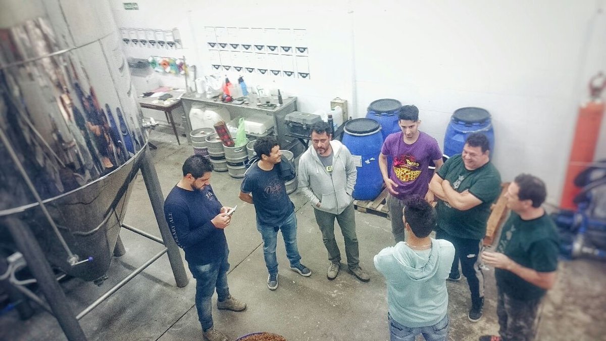 Recibimos a nuestros amigos de <a href="/JuguetesCerveza/">Juguetes Perdidos</a>  para seguir cocinando juntos la Imperial Stout añejada en barricas de whisky