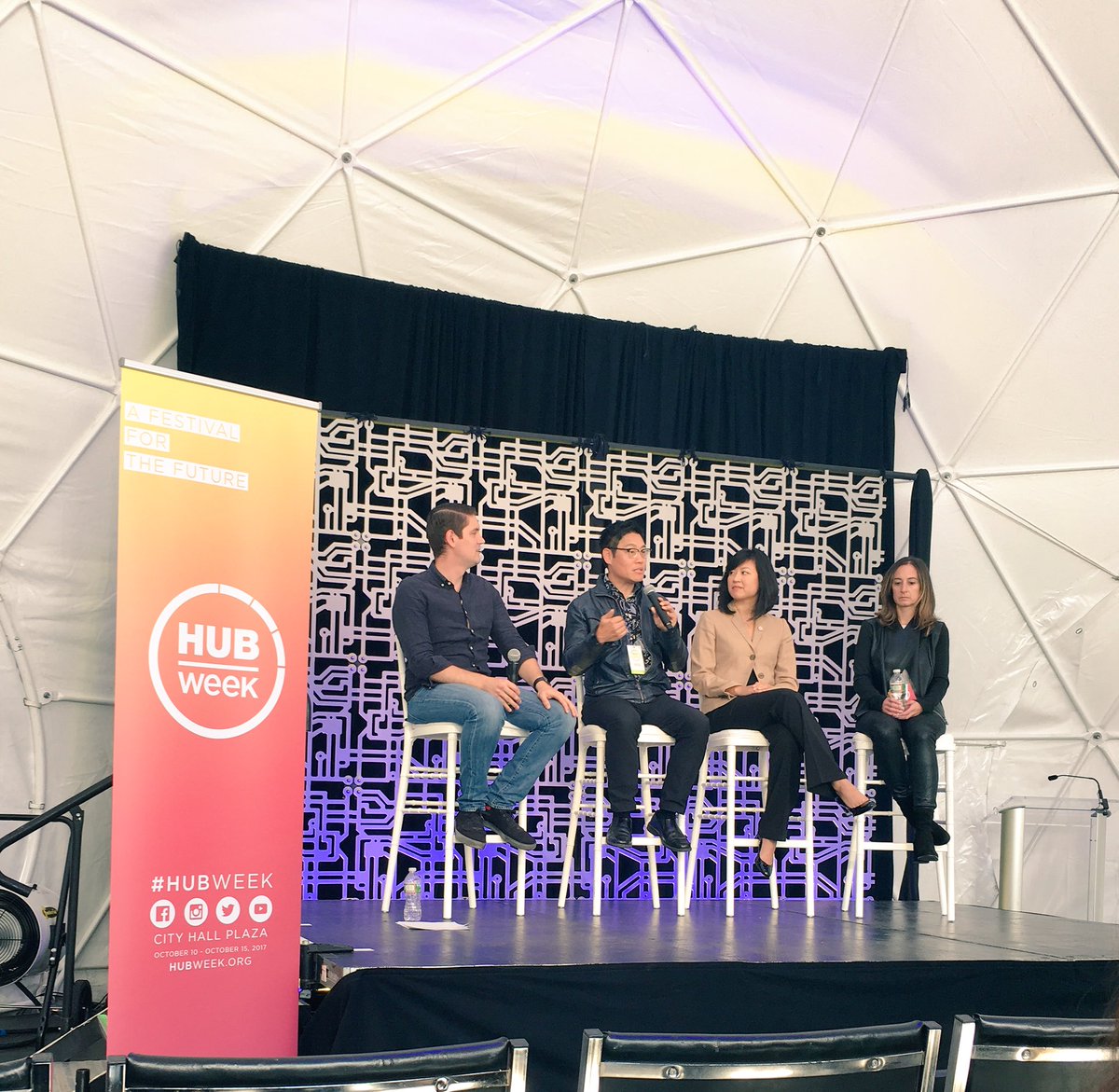stephrcoleman's tweet photo. Talking #digitalhealth at #hubweek - what’s the next stethoscope? Maybe #AI https://t.co/8B8FoBJ4AZ