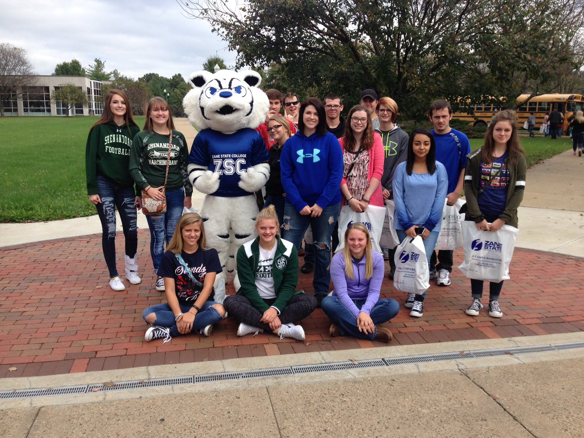 NobleLocal_SD's tweet photo. LeffingwellDan: RT bethwarner16: #collegeready #Zepnation https://t.co/akQnKWsCYP