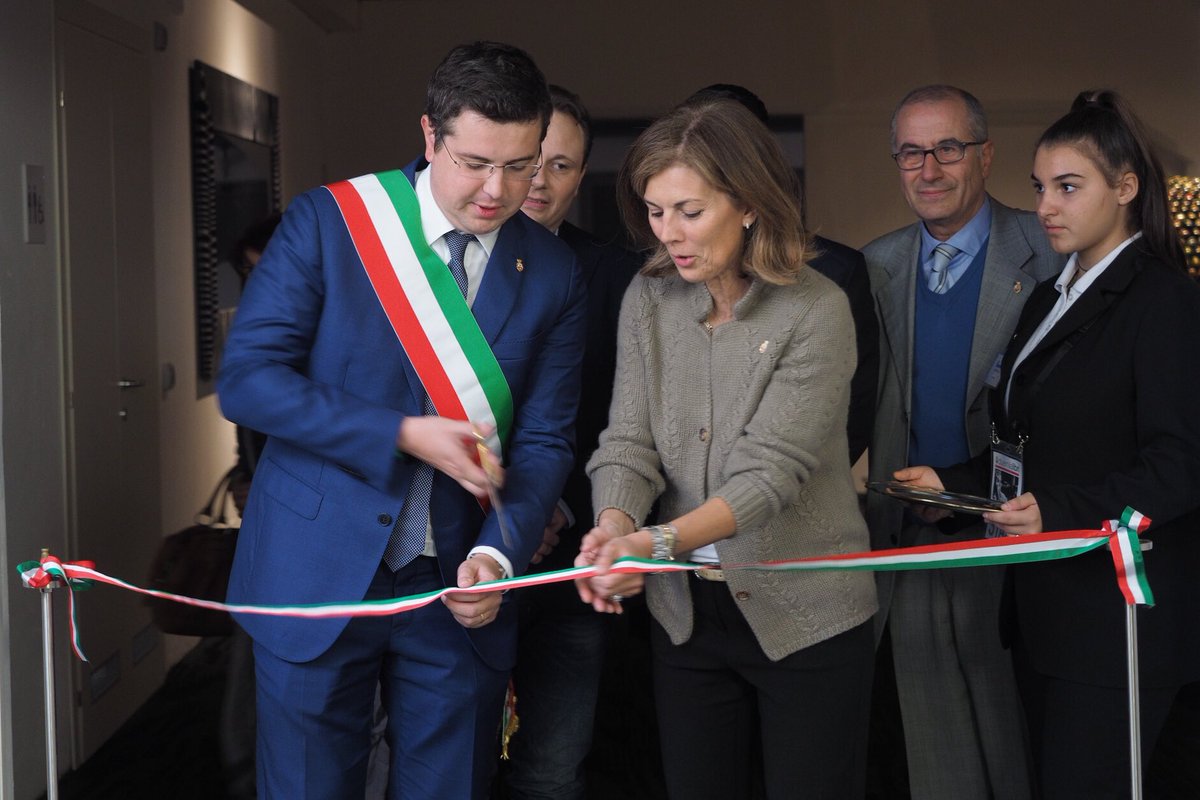 MuseoMaga's tweet photo. Inizia l’inaugurazione di #Duemilalibri al #museomaga https://t.co/NPkA8MZJE7