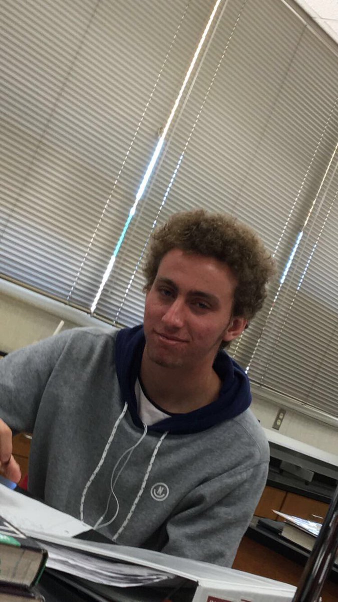 cole22miller_'s tweet photo. Happy birthday #hadoo #hawah #eslit https://t.co/nr8CRtGQ1P