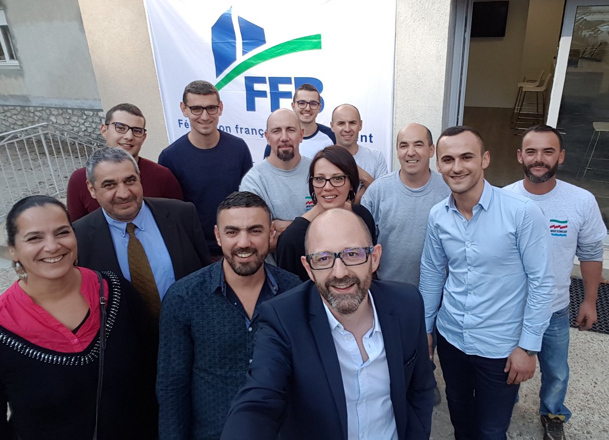 Énorme boulot équipe <a href="/btp0726/">Fédération BTP 26/07</a> et <a href="/LargierTechno/">Largier Technologie</a> pour recevoir ces 10 classes de 8 collèges et Lycées. Merci et Chapeau! #coulissesdubatiment