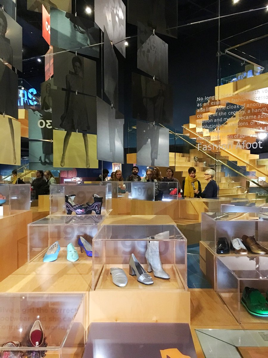criciarin's tweet photo. #GRADESCAPES: Always passed by the @batashoemuseum near St. George station, but never visited until yesterday. Really glad I did! https://t.co/t9BFWfOcRx