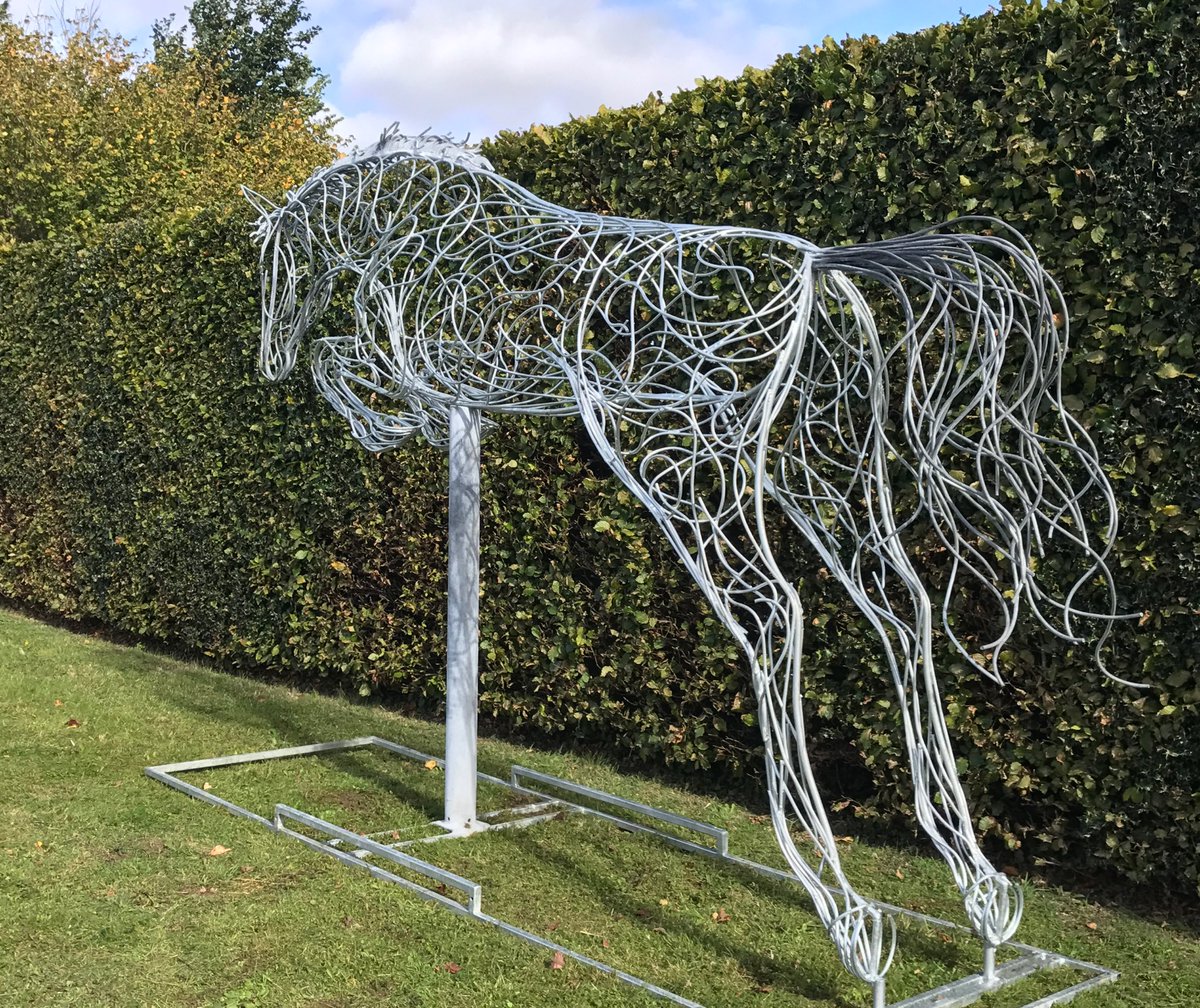 elliottoflondon's tweet photo. NEW Jumping Horse Sculpture #BritishSculptor #Showjumping #sportpferd #springsport #equine #Showjumper #SportsHorse https://t.co/Fm9ii3BZfx https://t.co/JBUuunlcuw