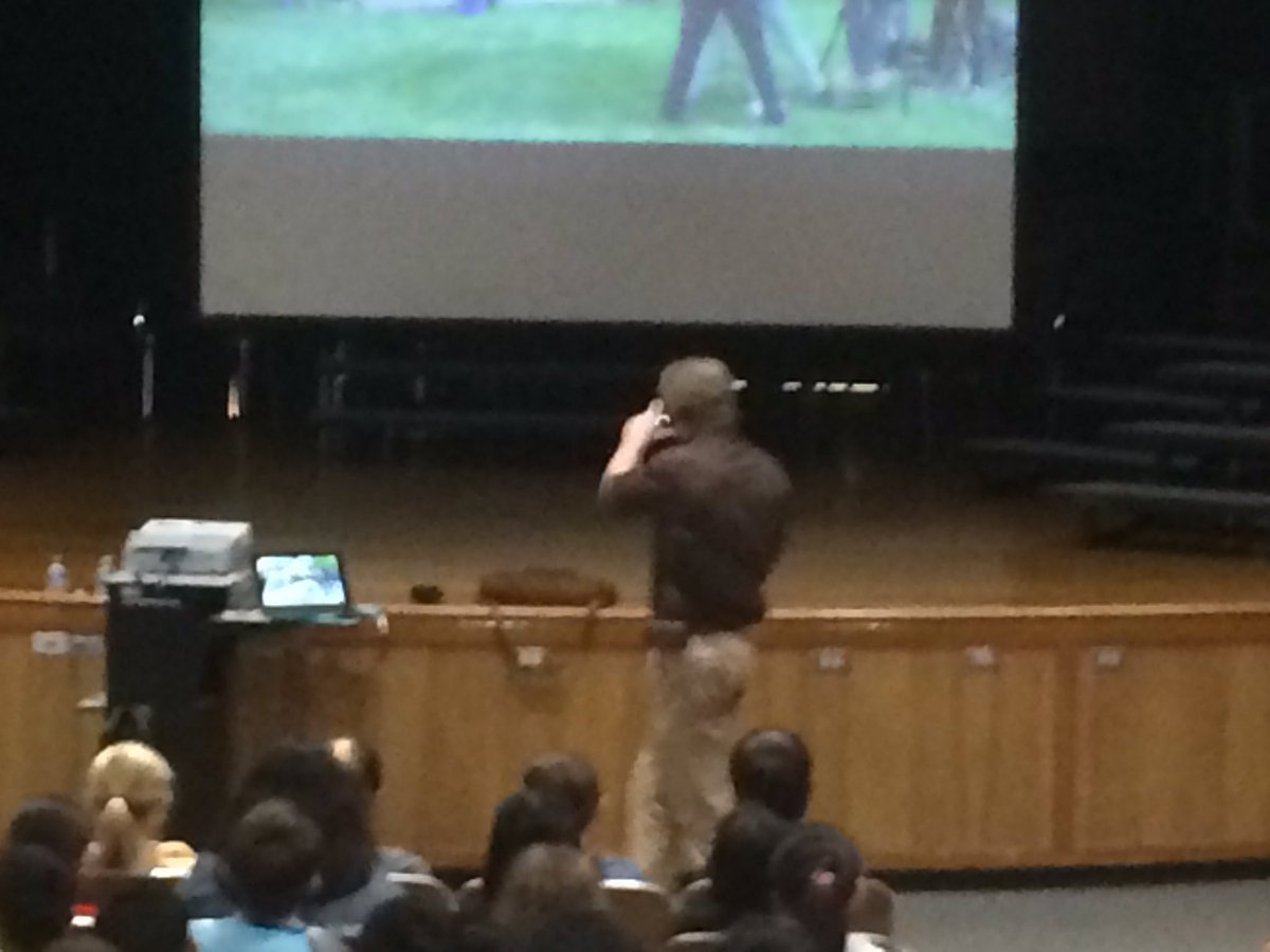 stevenmbarry91's tweet photo. @SBMSBearPride 6th grade author visit with @BeattyAuthor.  Thanks @SMillerSBMS for arranging this opportunity. https://t.co/WQR9czn17Z