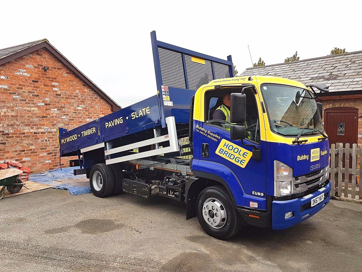 IsuzuTruckUK's tweet photo. Here is @HooleBridge out on their first delivery in their new Isuzu Truck UK 11ton F110.210 Tipper! Supplied by @IsuzuWarrington https://t.co/AFiBJpkcdw