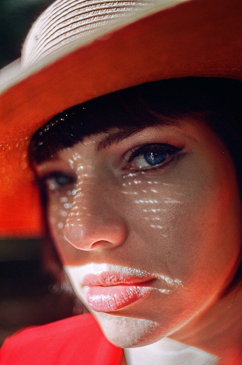 A portrait of <a href="/bendybombshell/">flexible ashley</a>