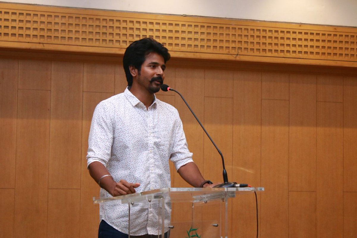 galattadotcom's tweet photo. #Velaikkaran #Sivakarthikeyan hosts a friendly meet with the press! @Siva_Kartikeyan https://t.co/nUnZ350a6W