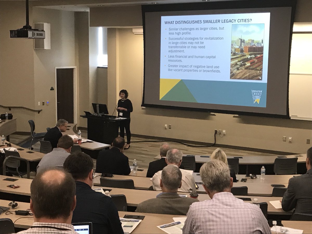 icfinstitute's tweet photo. Come check out @tohollingsworth drop some serious rust belt knowledge #intelligentohio
@Newcommunities @GreaterOhio https://t.co/0V3oCFj80q