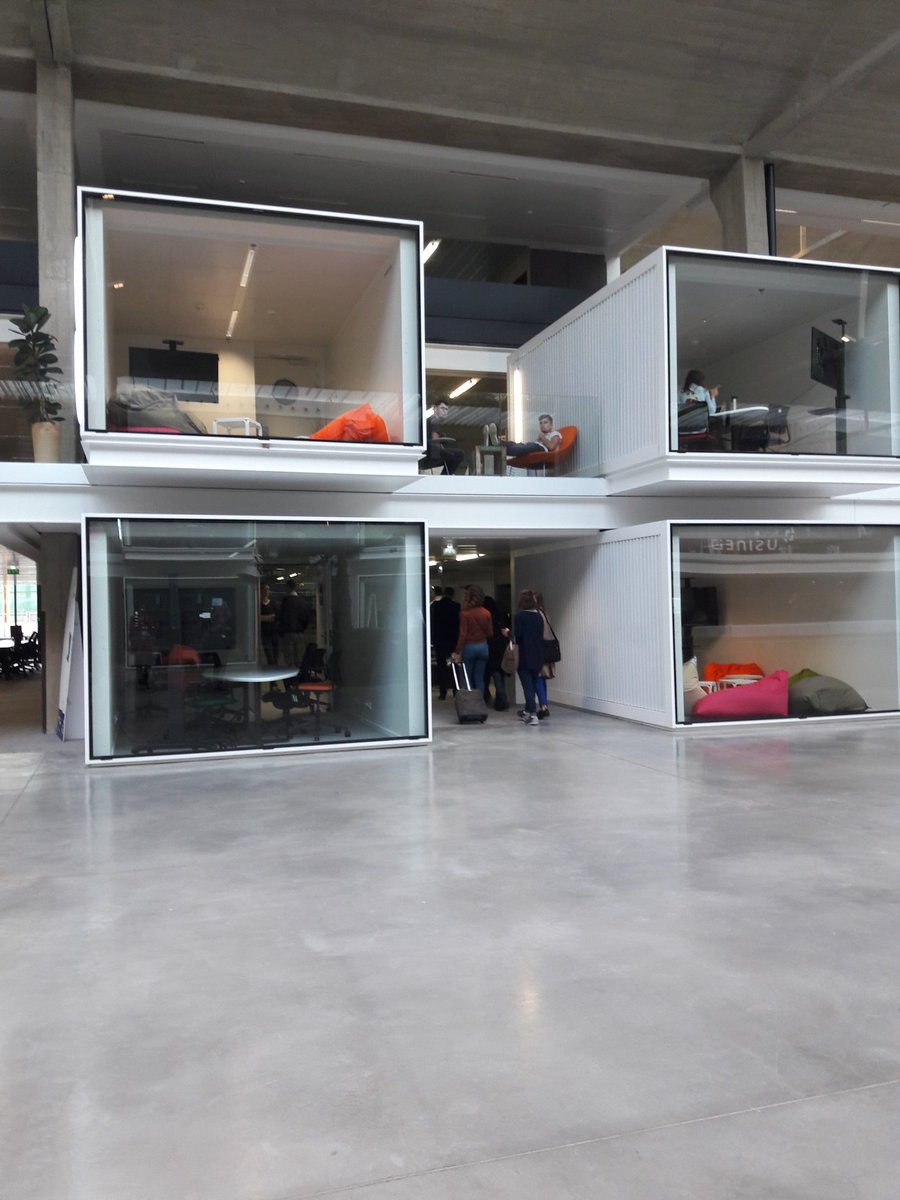 stl_spirau's tweet photo. @pepite_lr retrouve les incubateurs de l enseignement supérieur #StationF #fun #brainstorming #inspiration https://t.co/hXSFOWPvNS