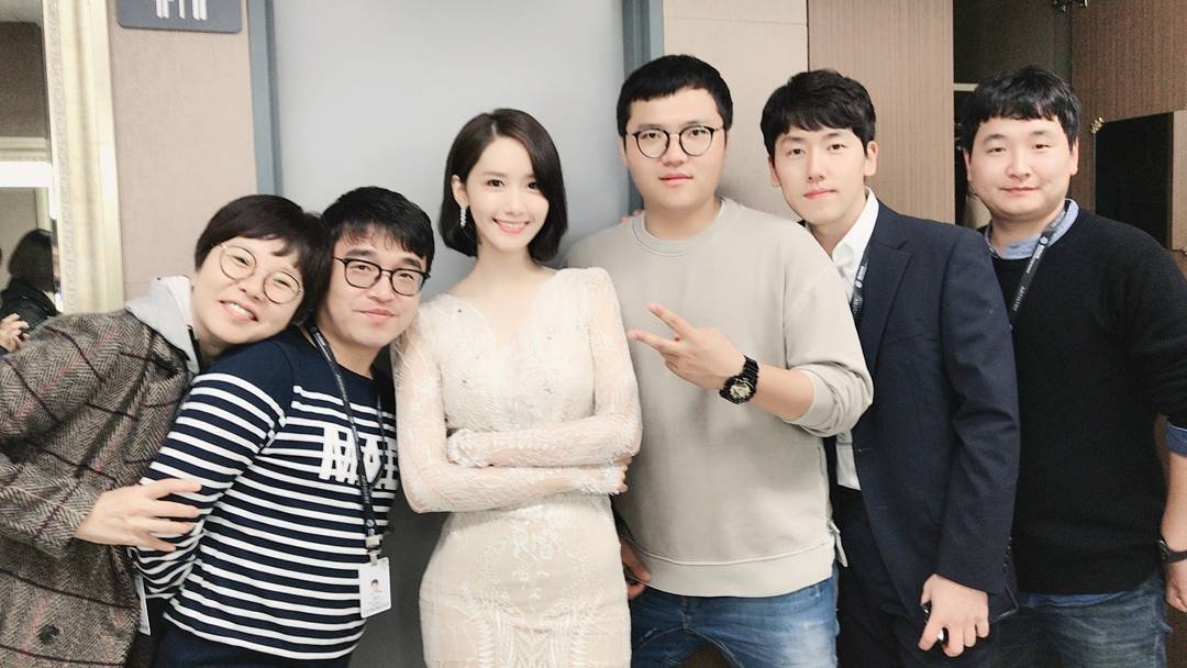 DailySoshi_'s tweet photo. انستقرام - يونا من تحديث حساب seungwoo_0908
https://t.co/cauHp1KUQp https://t.co/deA2Qdyqqf