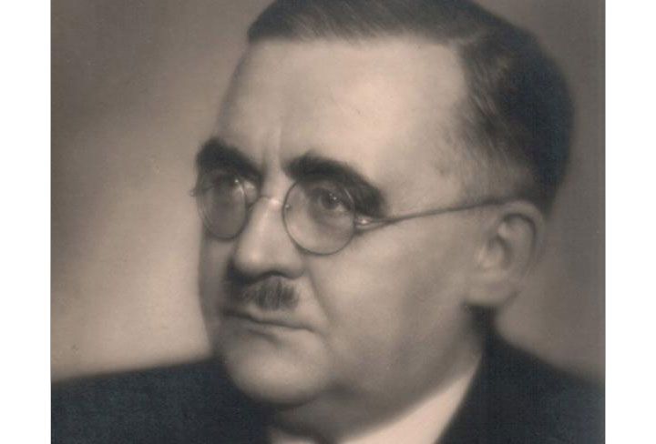 Remembering Milan Vidmar 
buff.ly/2g0BzRp
#chess @InfamousRTs <a href="/Relay_RTs/">Relay RTs</a> <a href="/NightRTs/">NightRTs 53k</a> <a href="/ShoutGamers/">Shout Gamers</a> <a href="/Quickest_Rts/">Fastest Retweets</a> <a href="/AlienRTs/">Alien Retweets™ 43K</a>