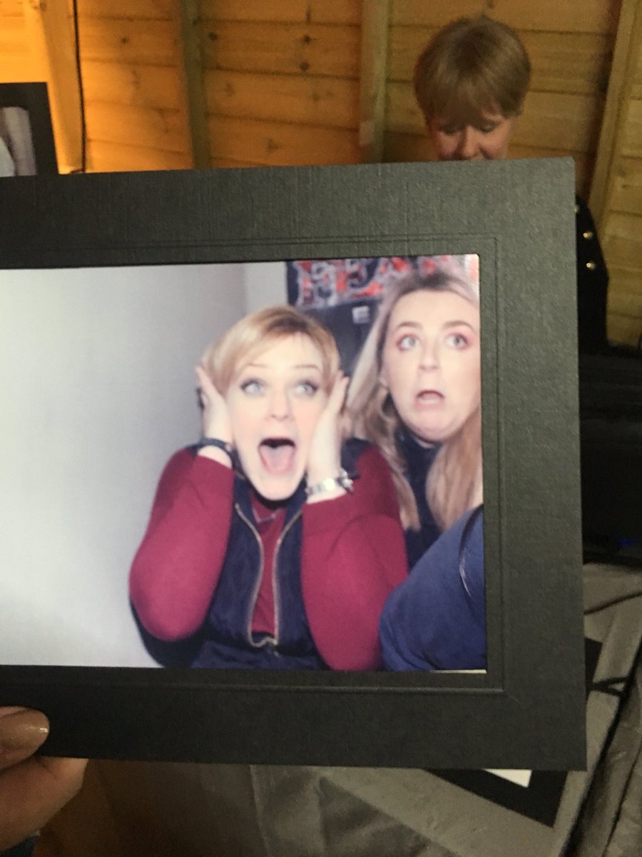 Vickif256's tweet photo. @CapitalYorks JoJo isn’t the best photographer, she’s cut 2 ppl out of this pu https://t.co/E6aeNb8e89