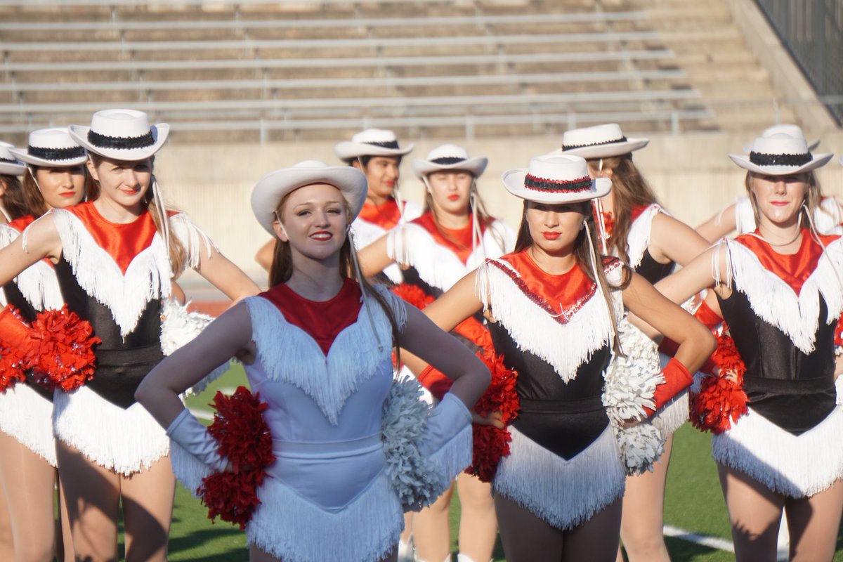 CHSCampusNews's tweet photo. The Homecoming pep rally for the 2017-2018 school year occurred this morning | Photos by @akarshvv_29 https://t.co/ZsjnHlYYt8