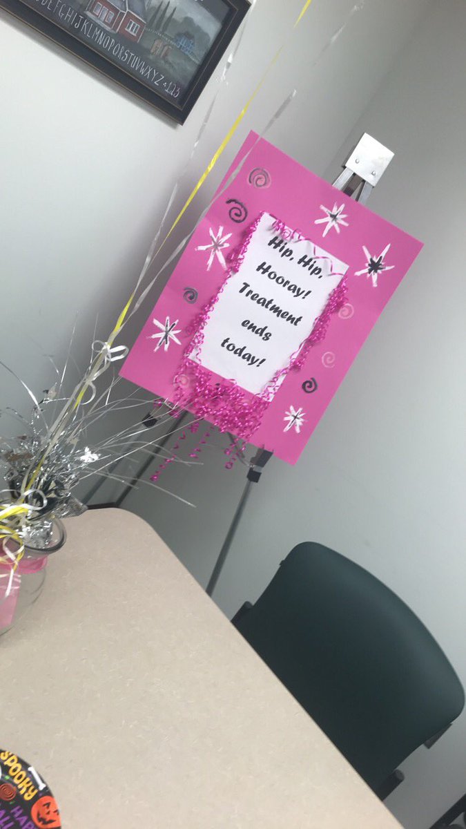 tayloretze's tweet photo. today marks the day my mom is officially cancer free :) 10.13.17 💗 #ScrewBreastCancer https://t.co/44hdBkGrfE
