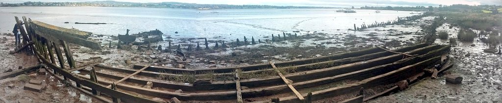 LVTidbury's tweet photo. Nice little panorama of a hulked barge at #TurfLock on the #RiverExe #Devon https://t.co/jqIIVg3LOV