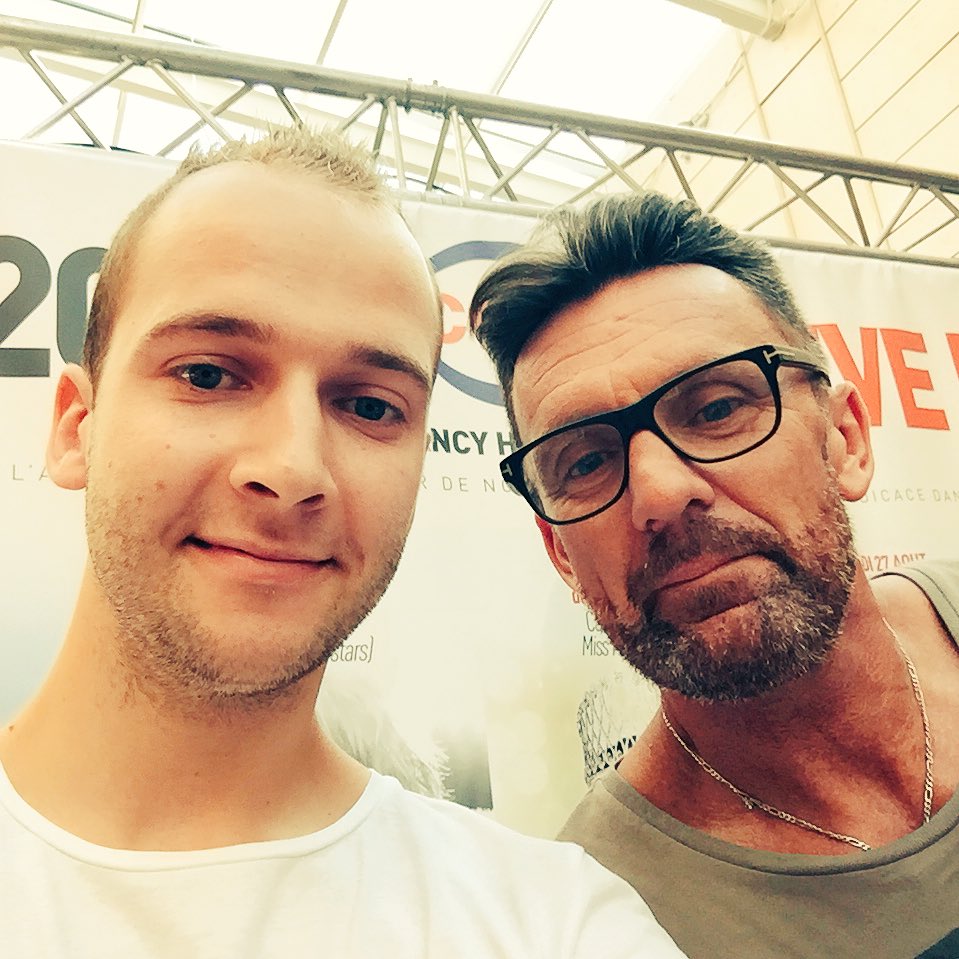 Loic_pre's tweet photo. #AvecLePatron #KL https://t.co/gNMzZkR2GF