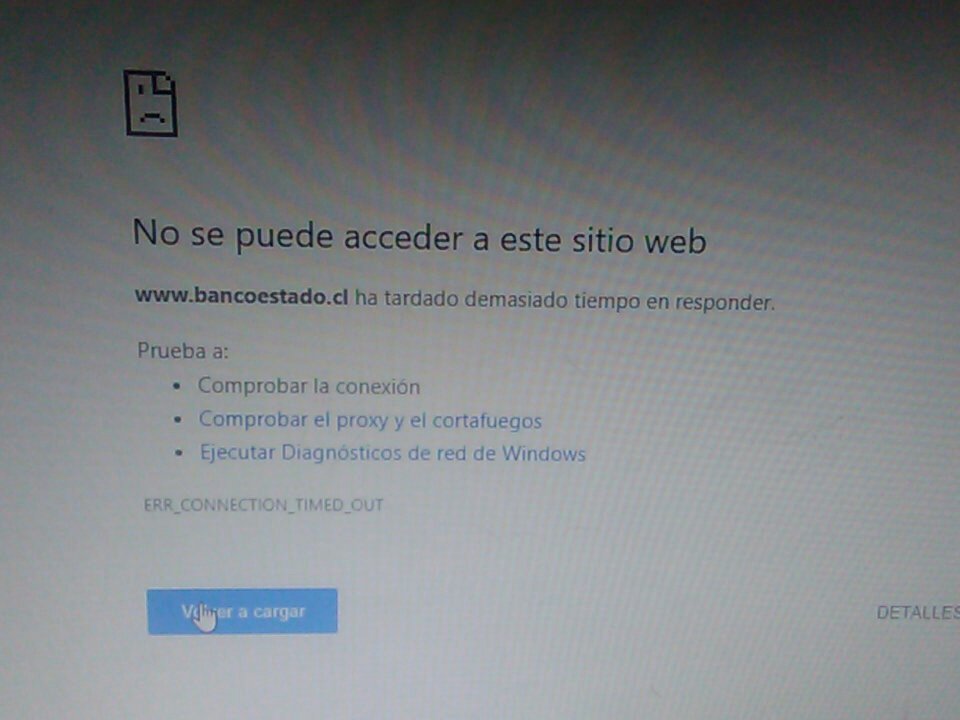 Stedys1's tweet photo. @BancoEstado #bancoestado otra vez caído un fin de semana que onda. No llegó el Tec a trabajar o están celebrando el #DiaDelProfesor 😒😠😠 https://t.co/LgzotJM5ES