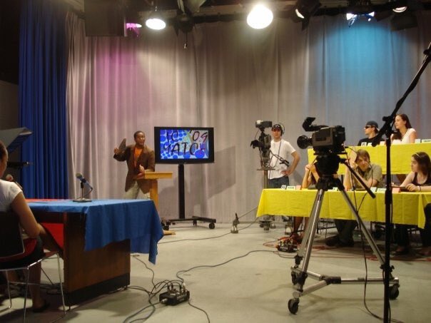 GameShowCraig's tweet photo. One of the things I love about working on @matchgameabc is bringing up the time I hosted “Match Game” in college... #ICMatch https://t.co/5P9pcvXT8H
