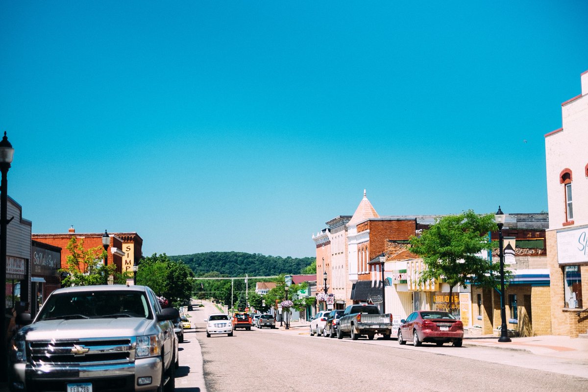 Explore some of the Wisconsin Great River Road’s historic downtowns. ow.ly/u4aj30fR7Jg #historicdowntowns #wigrr #wigreatriverroad