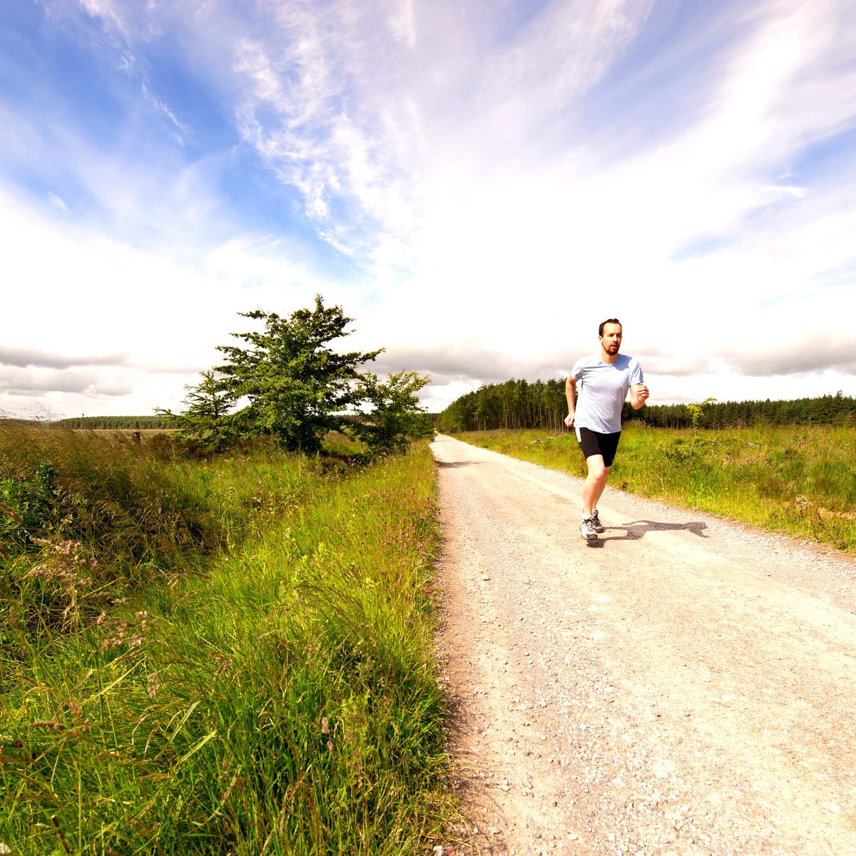 No matter what route you take in your fitness journey. Always look forward towards your goal and these the old you behind. 
#fitness #supps