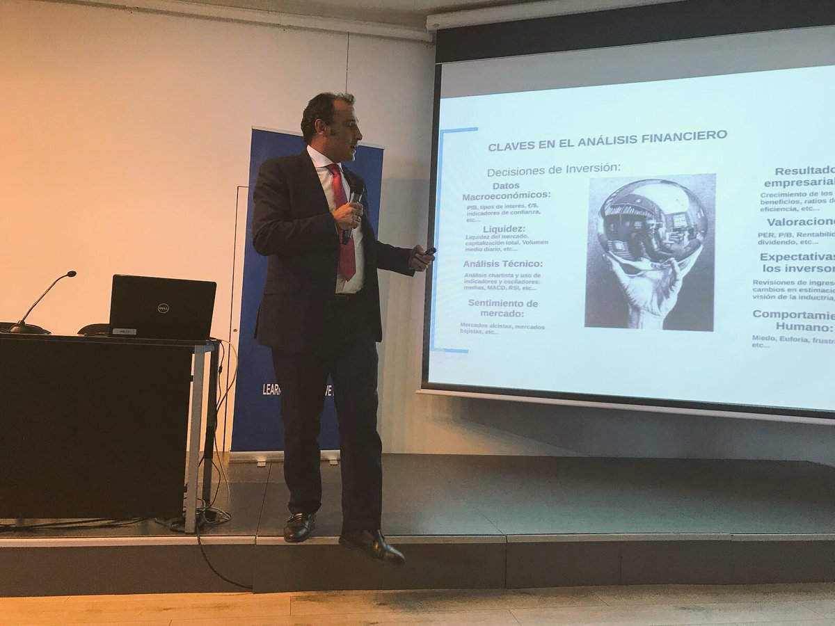 BigBangTrading's tweet photo. Empieza @KiqueKas de @GrupoBME Psicología del Trading en el IV Curso de Bolsa e Inversion #BBT https://t.co/u5VZqRpKWr