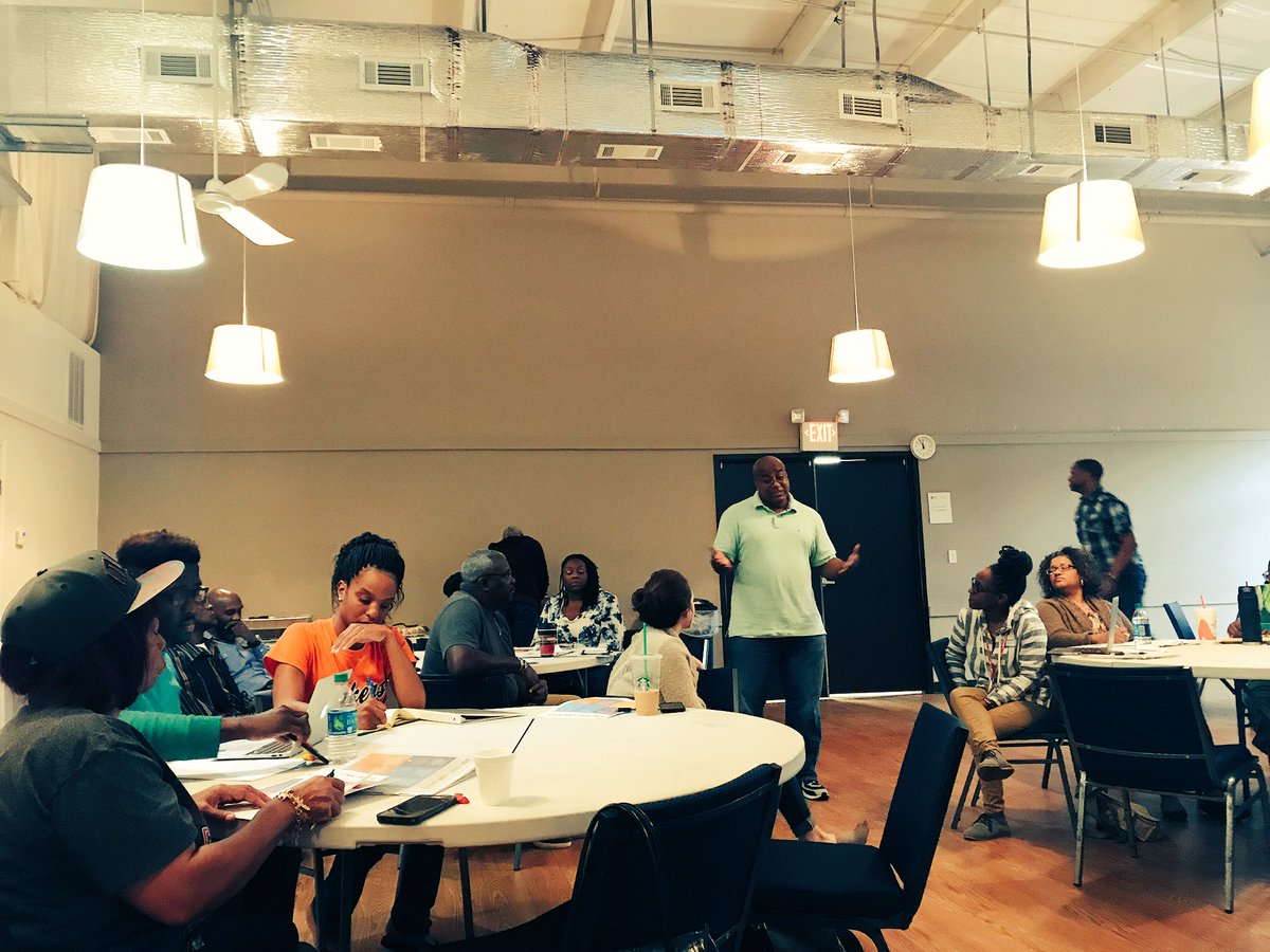 GA_HIVAdvocacy's tweet photo. Atlanta homeless shelters developing #HIV linkage strategies at #AskTestLinkATL @livingroomatl @GAEquality https://t.co/GloLfB7Mgn