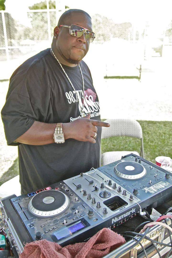 DaRealDj_Nazty's tweet photo. Make sure you book me @DaRealDj_Nazty will take your party to the next level 2053567880 #Music #Djlife #MrMarcusSaidDat https://t.co/kFEd97zhec