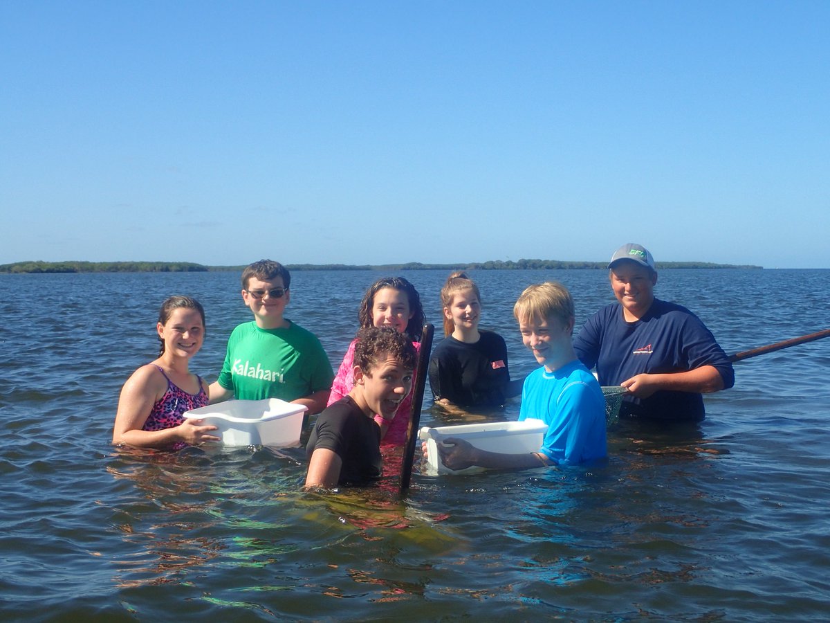 Working with <a href="/MSS_Citrus/">MarineScienceStation</a> to observe the beauty of the Crystal River Estuary #aeslife