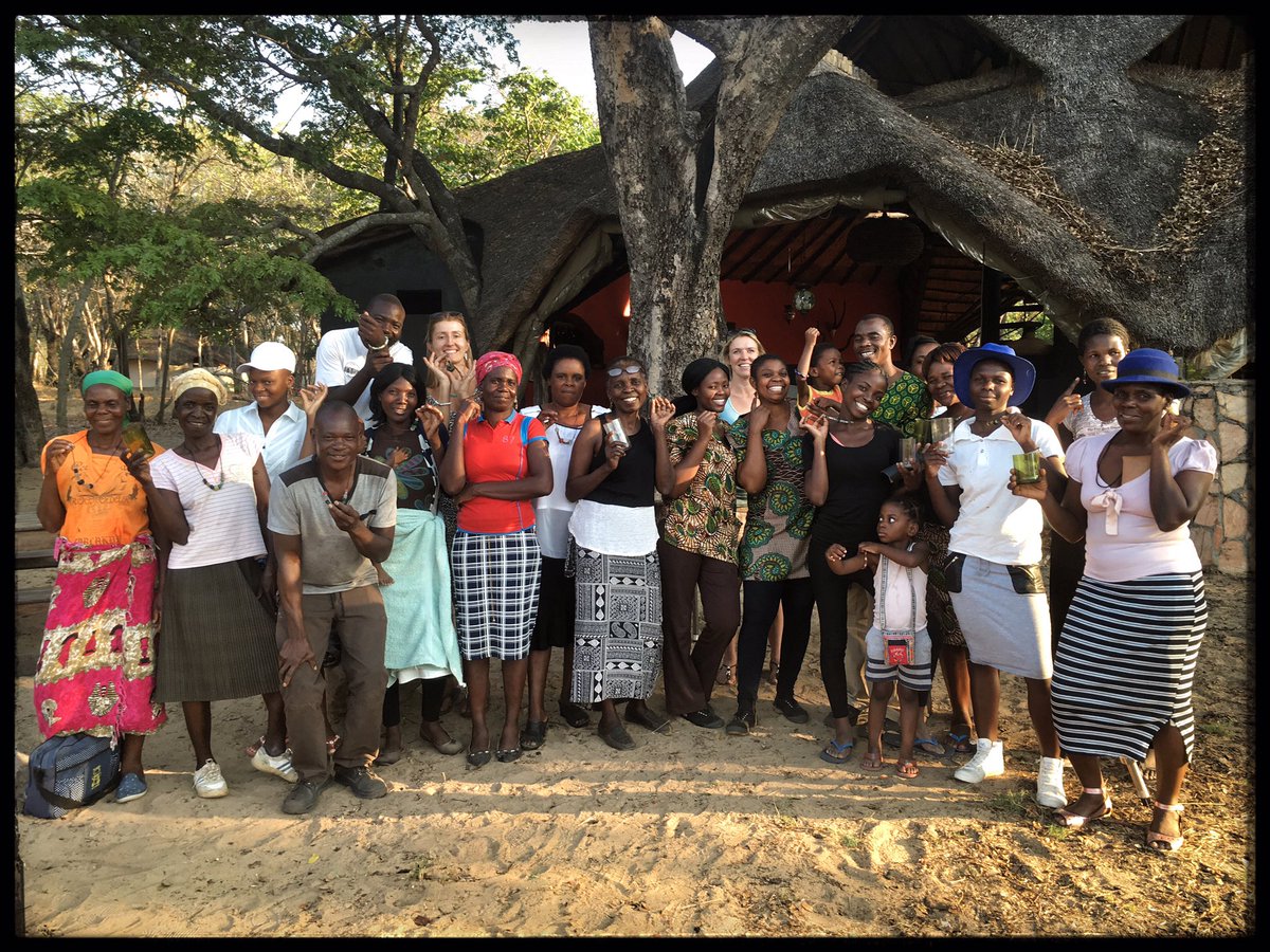 #Bottle2Bead &amp; #SoftFootAlliance &amp; #HARP <a href="/SableSands/">Sable Sands</a> for workshops in making #Jewelery from locally created recycled beads &amp; #bottlecutting