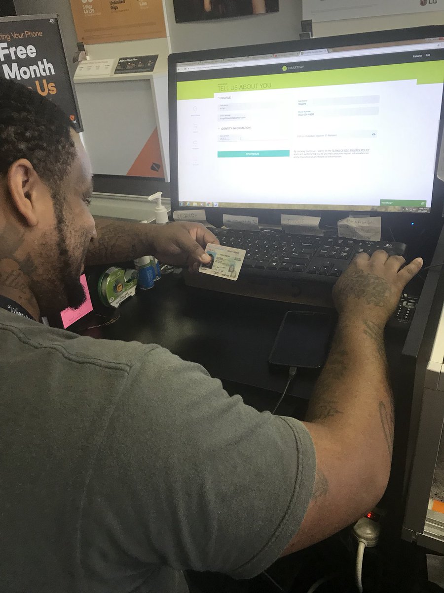 DponceUWireless's tweet photo. We used all the tools at @AtoZCellularInc !! Get em Cruz!!! @SPG_AJ @shawnatspg @SmartPayCyrus @williebeamin757 #SmartPay https://t.co/rijG6oc3tb