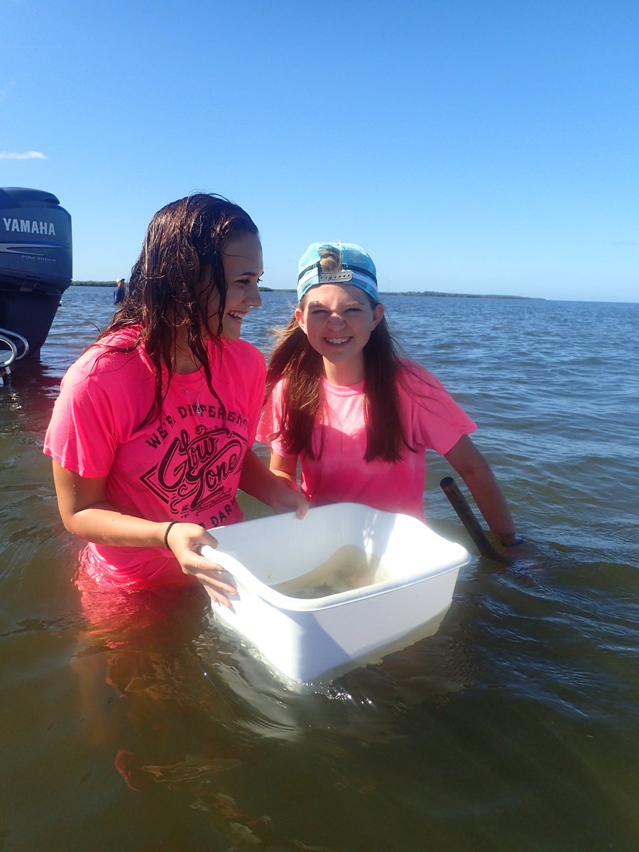 What’s not to love? Who wouldn’t want to come to school everyday when this is your classroom! #1Lecanto